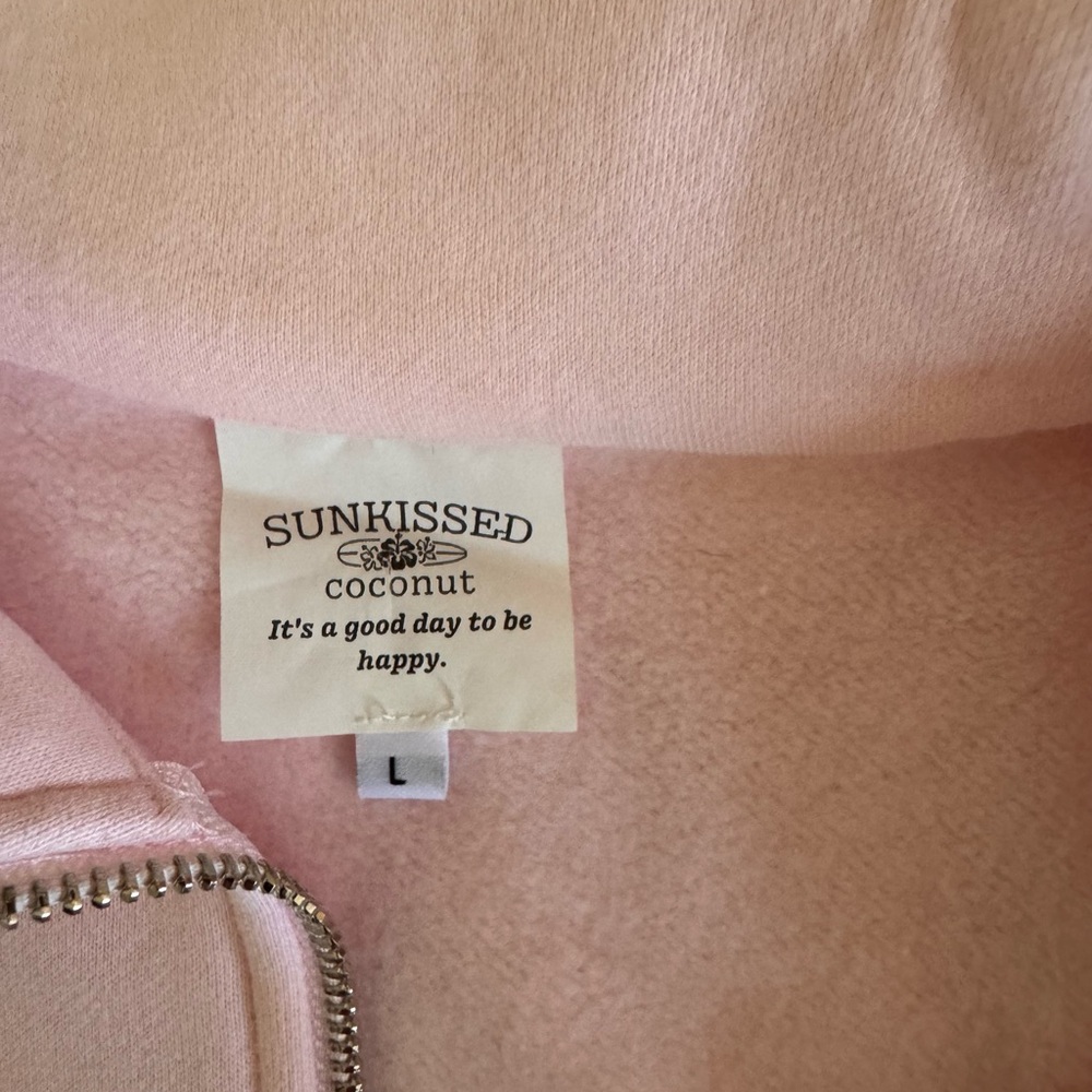 Aritizia, Abercrombie, American Eagle sweatshirts! - Picture 8 of 12
